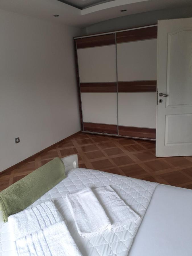 Loznicki Stan Na Dan 2 - Stan Na Dan Loznica Apartman Kültér fotó